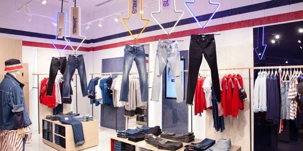 Tommy Hilfiger открыл в Москве магазин «будущего»